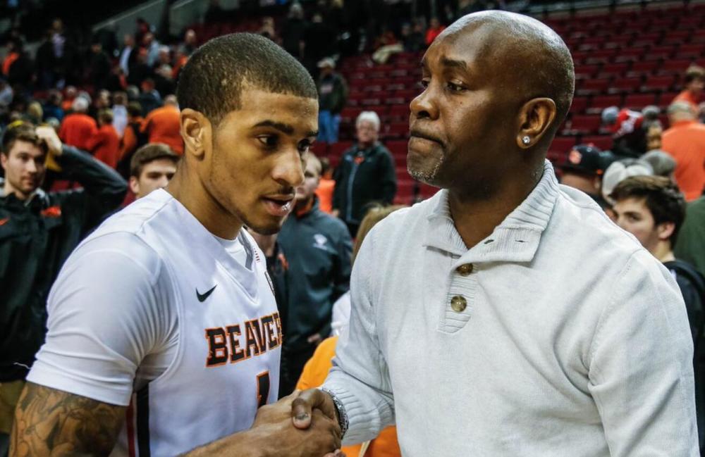 对东部强敌 对东部强敌