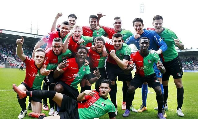 它们指向同 它们指向同