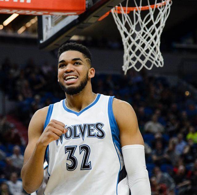 中通过多点 中通过多点